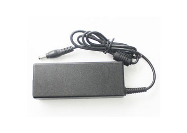 Chargeur d'alimentation d'énergie d'ordinateur portable de rechange de FCC de Rohs pour Toshiba, protection de SCP OVP