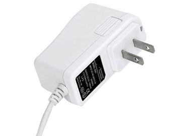 Blanc adaptateur de puissance de 12 volts avec les matières plastiques d'ABS, type à sortie unique