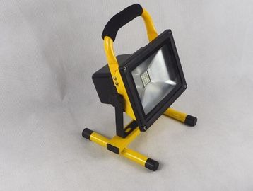 Lumières d'inondation imperméables rechargeables portatives de LED 10W 20W 30W 50W pour l'extérieur