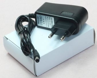 chargeur de batterie de l'ion 18650 de 4.2V 12.6V 16.8V Li/chargeur de batterie au plomb avec la lumière verte de tour