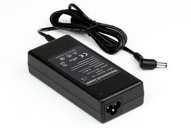 Adaptateur à C.A. d'ordinateur portable de rechange du plastique 19.5V 4.74A 90W pour le lenovo Acer HP Dell