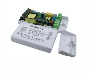 1A 1000mA 12W à la tension 15w constante a mené la FCC de Rohs de la CE du conducteur 12v marquée