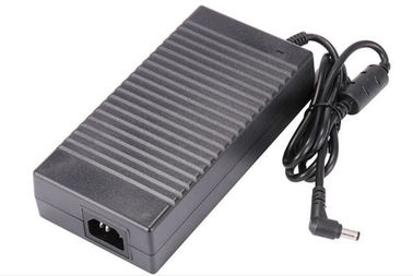 12v 8a adaptateur de bureau d'alimentation CC À C.A. d'adaptateur de puissance de 96 watts avec le connecteur de C.C de 5.5*25mm