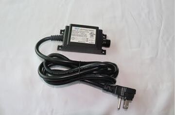 le transformateur résistant à l'eau de 12VDc 1.5A 18W, IP68 imperméabilisent le transformateur pour les lumières sous-marines